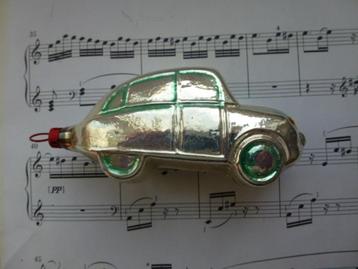 oude glazen kerstbal auto beschikbaar voor biedingen