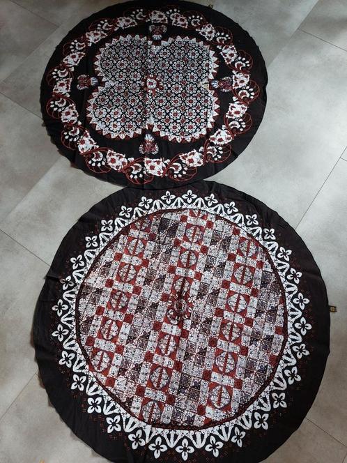 Batik Pertiwi: 2 grote en 10 kleine kleedjes,zgan., Huis en Inrichting, Keuken | Textiel, Zo goed als nieuw, Tafelkleed of Tafelzeil