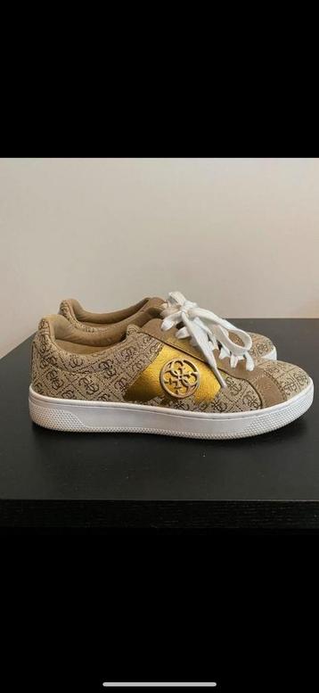 Guess sneakers maat 38 beschikbaar voor biedingen