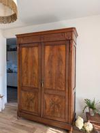 *Antieke oude kast van mahoniehout *, Antiek en Kunst, Ophalen of Verzenden