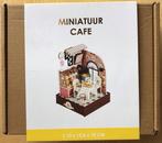 Bouwpakket miniatuur café - NIEUW, Ophalen of Verzenden, Nieuw, Knutselwerk
