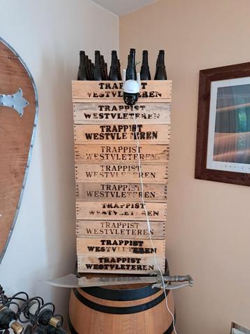 Lege kratten Westvleteren.  beschikbaar voor biedingen