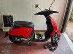 Super Soco rood Electrische scooter 25 km, Elektrisch, Zo goed als nieuw, Ophalen, Overige merken