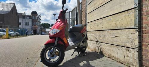 Peugeot vivacity 50cc 2takt Rood, Fietsen en Brommers, Scooters | Peugeot, Gebruikt, Vivacity, Maximaal 45 km/u, Benzine, Ophalen