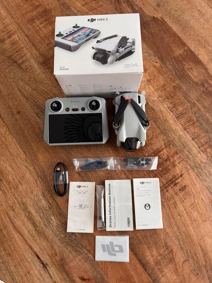 DJI Mini 3 met Smart Controller (RM330), Audio, Tv en Foto, Drones, Zo goed als nieuw, Drone met camera, Ophalen