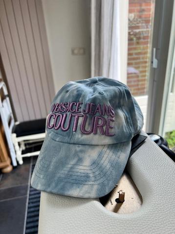 Versace Blauw Paarse Pet Unisex - Nieuw beschikbaar voor biedingen