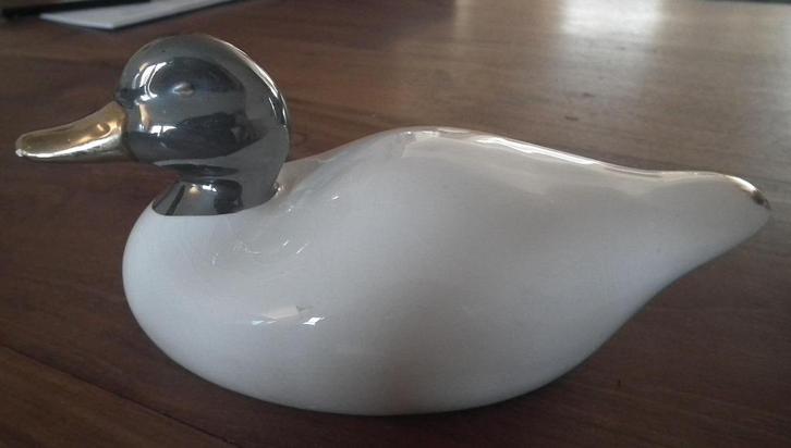 vintage oude eend met barstjes in de glazuurlaag, Verzamelen, Dierenverzamelingen, Gebruikt, Beeldje of Figuurtje, Vogel, Ophalen of Verzenden