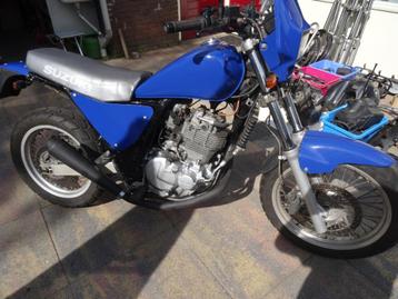 Suzuki XF650 special voor op de weg en offroad beschikbaar voor biedingen