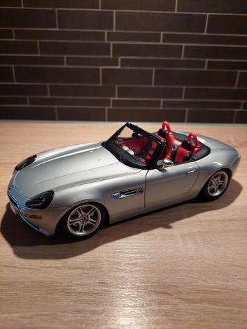 Bburago 1:18 BMW Z8 - in doos beschikbaar voor biedingen