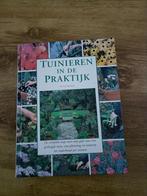 Boek tuinieren in de praktijk, Ophalen of Verzenden, Zo goed als nieuw, Peter McHoy, Tuinieren en Tuinplanten