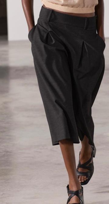 Zara grijze bermuda/ culotte  maat XS nieuw beschikbaar voor biedingen