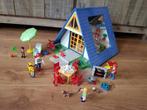Playmobil vakantie huis met blauw dak en veel accessoires, Ophalen of Verzenden, Gebruikt