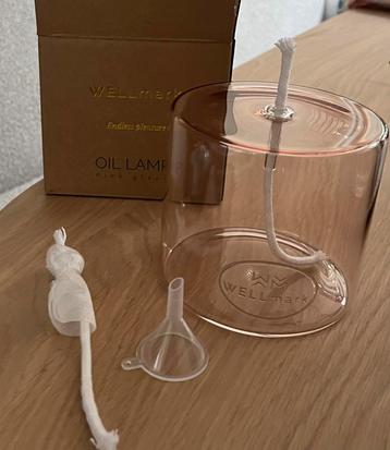 Wellmark olielamp, lichtrose. Nieuw in doos beschikbaar voor biedingen