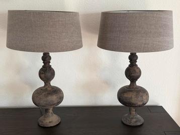 Twee prachtige tafellampen sober en stoer beschikbaar voor biedingen