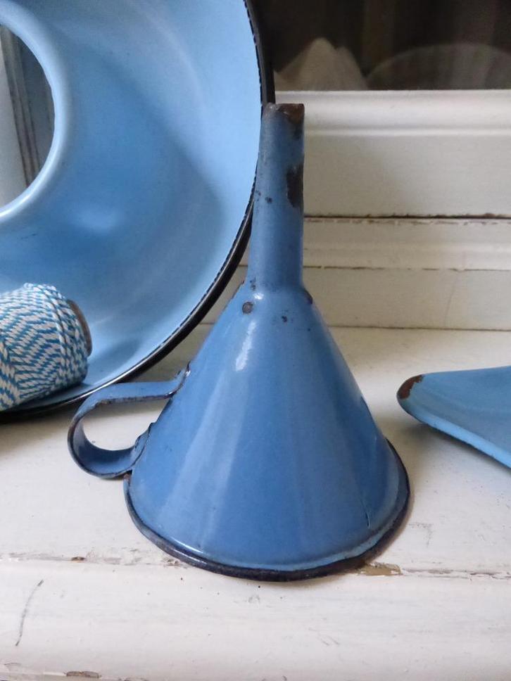 Klein Frans blauw emaillen trechtertje /oud trechter emaille, Antiek en Kunst, Antiek | Emaille, Ophalen of Verzenden
