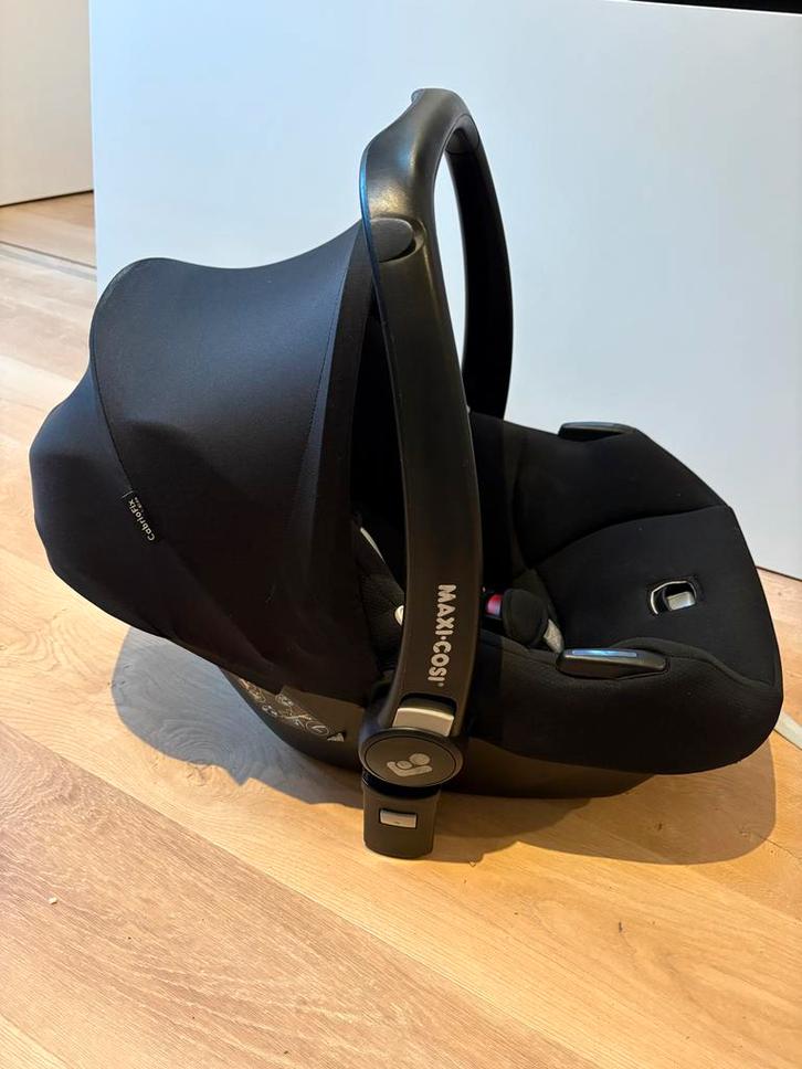 Maxi-Cosi CabrioFix + FamilyFix - Isofix - Zo Goed Als Nieuw, Kinderen en Baby's, Autostoeltjes, Zo goed als nieuw, Maxi-Cosi
