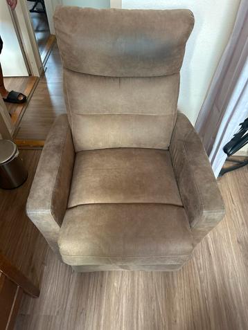 Comfortabele Stoffen Fauteuil beschikbaar voor biedingen