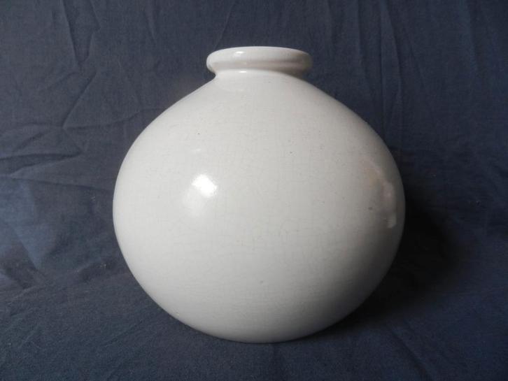 Grote bolvaas m halsje met fijn craquele glazuur h17,2 Adco?, Antiek en Kunst, Antiek | Keramiek en Aardewerk, Ophalen of Verzenden