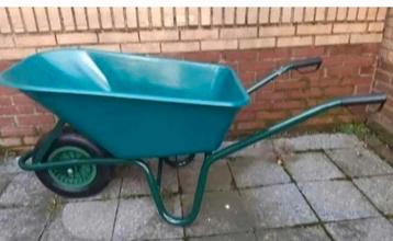 NIEUWE Kruiwagens met kunststof bak 100 liter beschikbaar voor biedingen