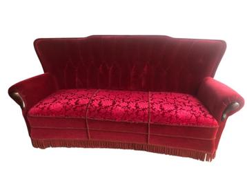 Rode velours bank, prachtige staat, vintage design beschikbaar voor biedingen