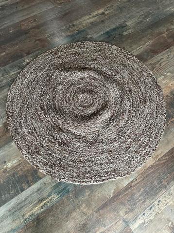 Vloerkleed rind- doorsnee 100 cm beschikbaar voor biedingen