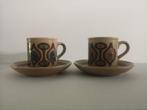 Twee vintage kop en schotels, Ophalen of Verzenden, Aardewerk, Overige stijlen, Kop(pen) en/of Schotel(s)