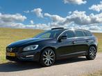 Volvo V60 D6 AWD PHEV 2015 | bomvol!! | dakje | adaptive!!, Auto's, Automaat, Zwart, Zwart, Vierwielaandrijving
