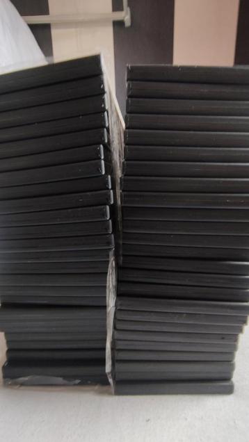 50 lege Dvd cd blu-ray hoesjes beschikbaar voor biedingen