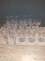 31 kristallen glazen met geëtste jachttaferelen klingenbrunn, Antiek en Kunst, Antiek | Glas en Kristal, Ophalen of Verzenden