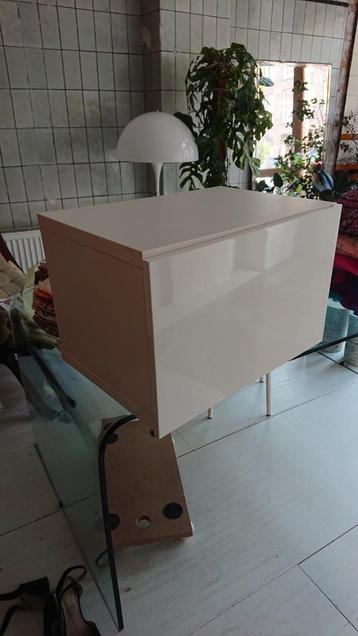 Gratis! Ikea besta wit kastje, wandkastje - afbeelding 1