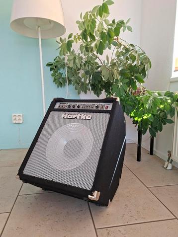 Hartke A100 bass combo beschikbaar voor biedingen
