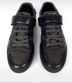 Louis Vuitton sneakers met klitteband, Louis Vuitton, Ophalen of Verzenden, Sneakers of Gympen, Grijs