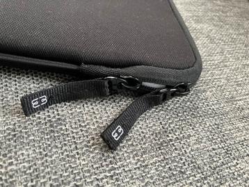 Macbook Air 13inch hoes ZGAN (enkele keren gebruikt) beschikbaar voor biedingen