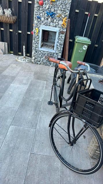 Meisjes fiets beschikbaar voor biedingen