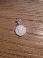 Antieke, zilveren Camee van parelmoer., Sieraden, Tassen en Uiterlijk, Antieke sieraden, Ophalen of Verzenden, Zilver, Ring, Met edelsteen