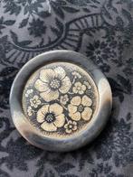 Prachtige brocante broche van Franse ontwerpter  Lea Stein, Verzenden