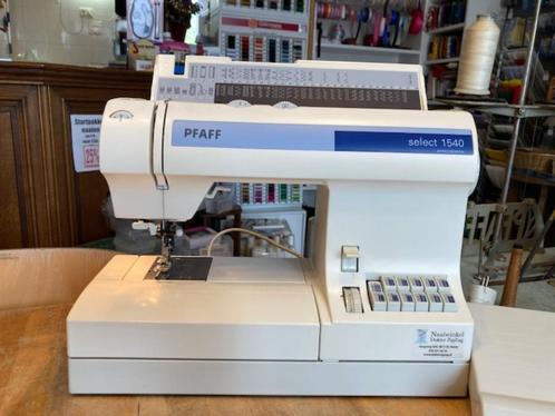 Pfaff select 1540 met boventransport (idt), Hobby en Vrije tijd, Naaimachines en Toebehoren, Zo goed als nieuw, Naaimachine, Pfaff