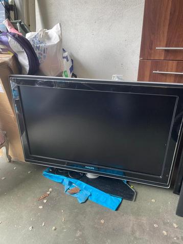 Philips TV 46 inch beschikbaar voor biedingen