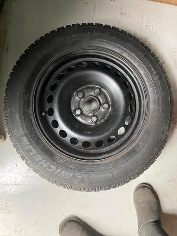 Winterbanden met stalen velg 16inch 215/65/R16 Michelin  beschikbaar voor biedingen