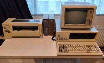 IBM PC 5150 in uitstekende conditie, met veel toebehoren beschikbaar voor biedingen