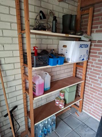 Gratis stellingkast - 220x120x30cm - 4 planken beschikbaar voor biedingen