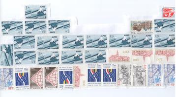Vel met 34 ongestempelde postzegels uit Frankrijk