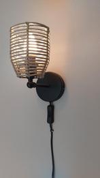 Wandlampje rotan metaal, Huis en Inrichting, Lampen | Wandlampen, Ophalen, Zo goed als nieuw, Metaal