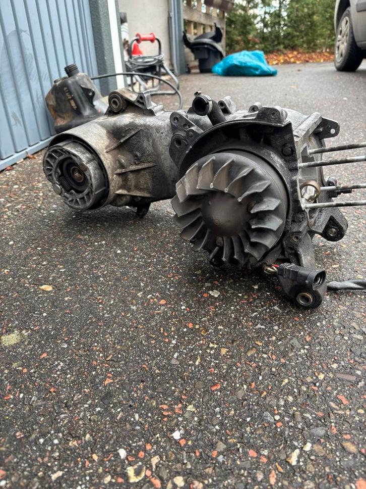 Piaggio Blok 2T - Goede krukas en ontsteking, Fietsen en Brommers, Brommeronderdelen | Scooters, Gebruikt, Piaggio, Blok, Ophalen