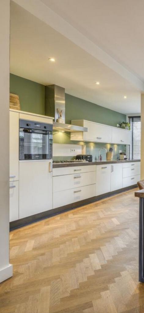 Lange keuken (5,12m) met inbouwapparatuur, Huis en Inrichting, Keuken | Complete keukens, Gebruikt, Enkelwandige keuken, Wit, Hout