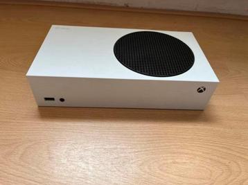 XBOX series S inclusief doos beschikbaar voor biedingen