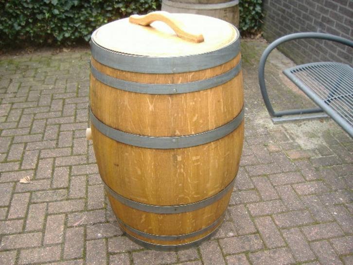 regentonnen (eiken)met deksel 225 liter.€ 175,00 zie omschr, Tuin en Terras, Regentonnen, Zo goed als nieuw, Hout, 150 liter of meer