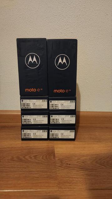 8x Motorola Moto e32 - Smartphone - Sealed beschikbaar voor biedingen