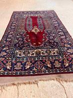 Perzisch tapijt versleten sleets rood blauw  128/75, Gebruikt, 100 tot 150 cm, Etten-Leur, Rood