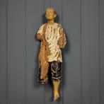 Verweerd sleets houten beeld van een jonge man oud antiek, Ophalen